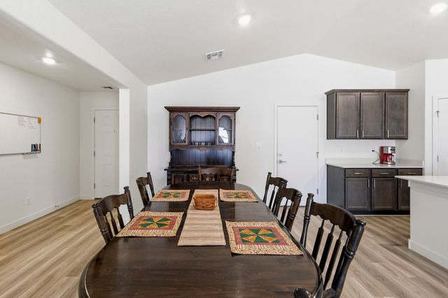 2506 Calle Del Los Claveles, Belen, NM 87002