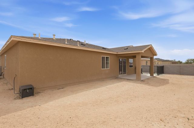 2506 Calle Del Los Claveles, Belen, NM 87002