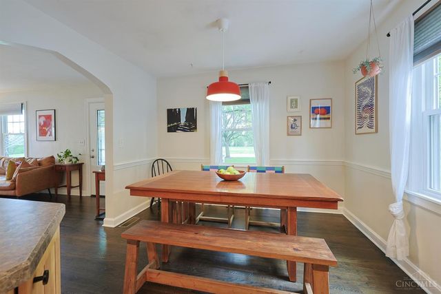444 W Sharon Road, Springdale, OH 45246