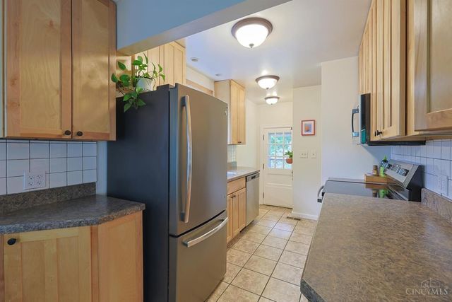 444 W Sharon Road, Springdale, OH 45246