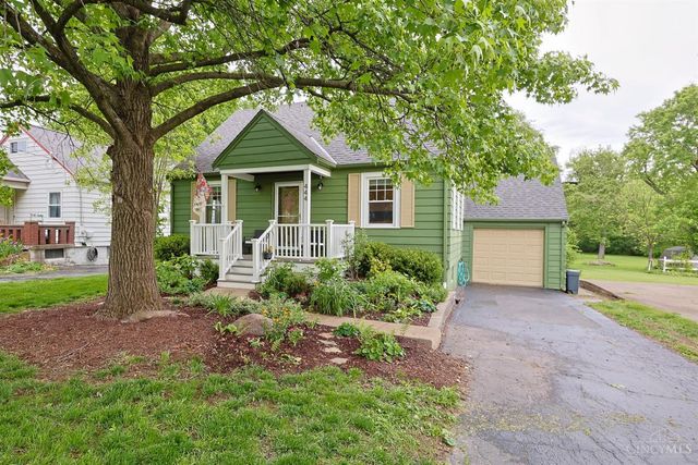 444 W Sharon Road, Springdale, OH 45246