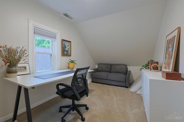 444 W Sharon Road, Springdale, OH 45246