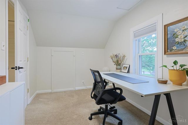 444 W Sharon Road, Springdale, OH 45246
