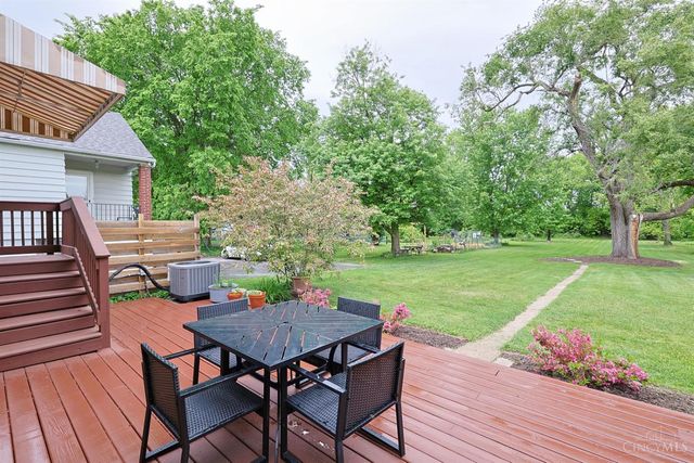 444 W Sharon Road, Springdale, OH 45246