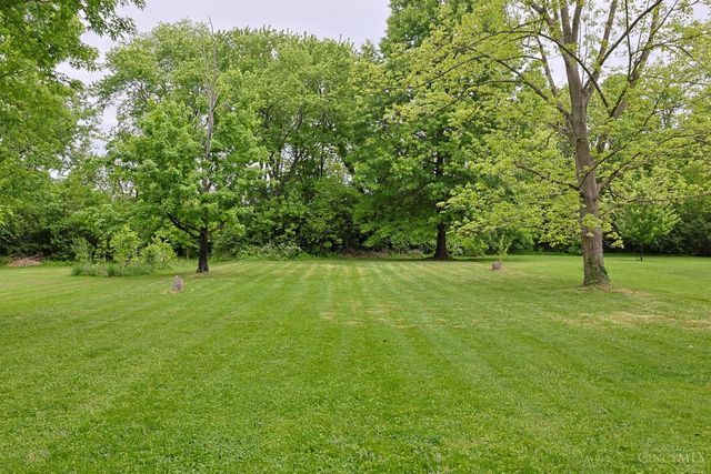 444 W Sharon Road, Springdale, OH 45246