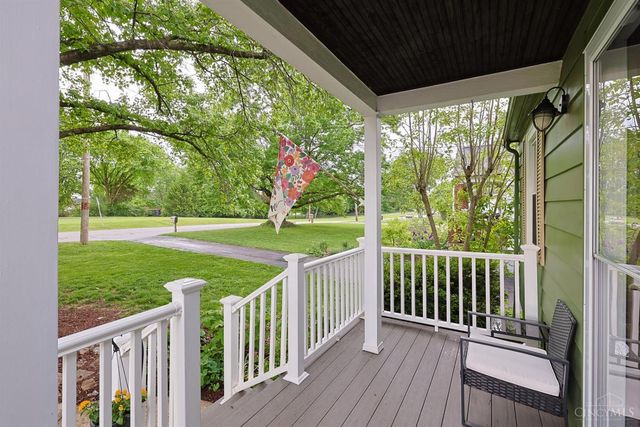444 W Sharon Road, Springdale, OH 45246