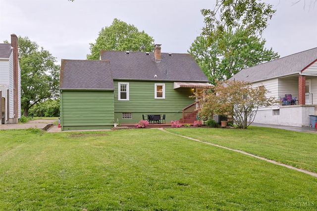 444 W Sharon Road, Springdale, OH 45246
