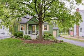 444 W Sharon Road, Springdale, OH 45246