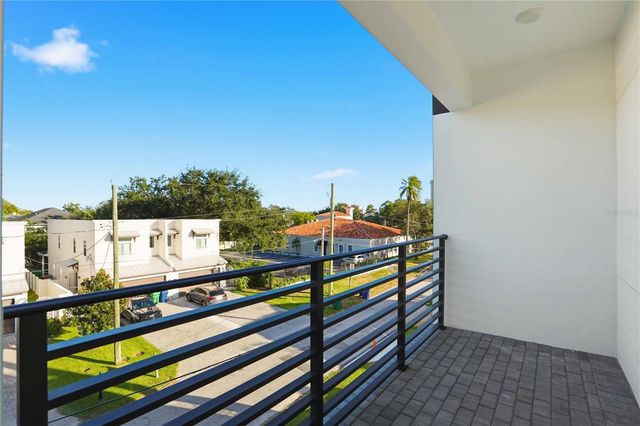 3002 W PLATT 5, Tampa, FL 33609