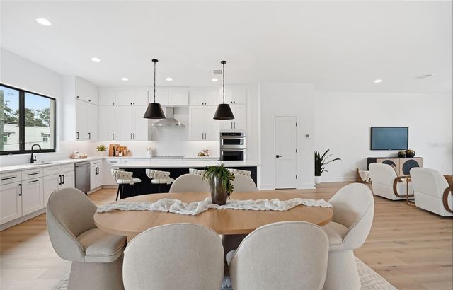 3002 W PLATT 5, Tampa, FL 33609