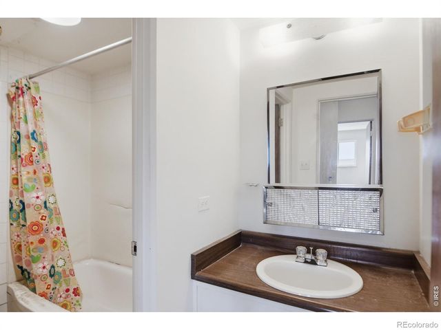 855 N Pennsylvania Street 301, Denver, CO 80203