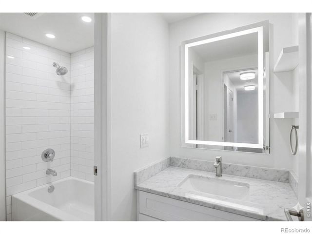 855 N Pennsylvania Street 301, Denver, CO 80203