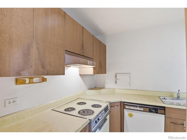 855 N Pennsylvania Street 301, Denver, CO 80203