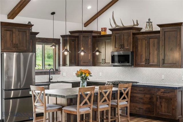 24 Warrior Road, Livingston, MT 59047