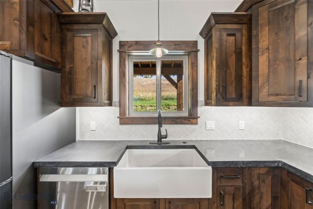 24 Warrior Road, Livingston, MT 59047