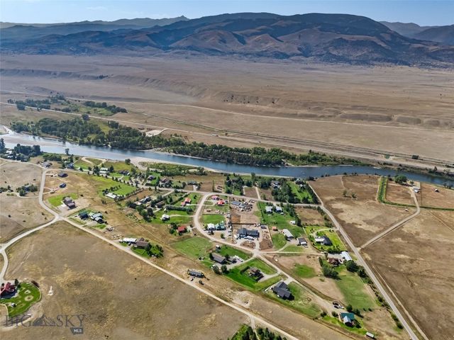 24 Warrior Road, Livingston, MT 59047