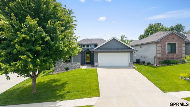 15463 Ogden Circle, Omaha, NE 68116