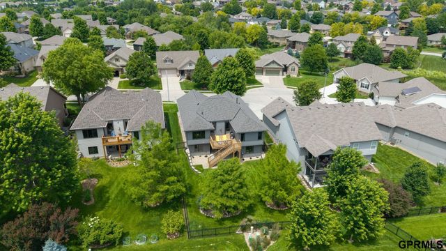 15463 Ogden Circle, Omaha, NE 68116