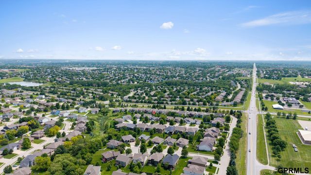 15463 Ogden Circle, Omaha, NE 68116