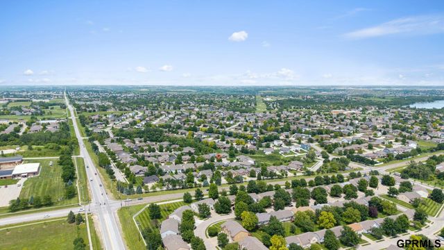 15463 Ogden Circle, Omaha, NE 68116