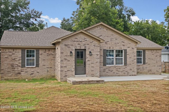 709 Coleman Avenue, Holly Springs, MS 38635