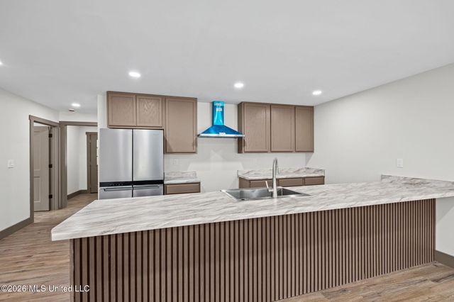 709 Coleman Avenue, Holly Springs, MS 38635