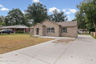 709 Coleman Avenue, Holly Springs, MS 38635