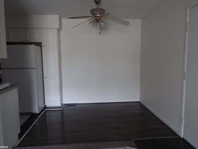 13900 Camelot Drive, Sterling Heights, MI 48312
