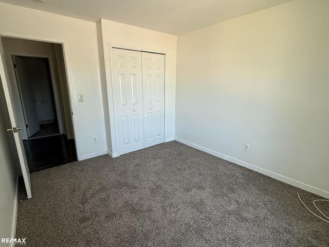 13900 Camelot Drive, Sterling Heights, MI 48312