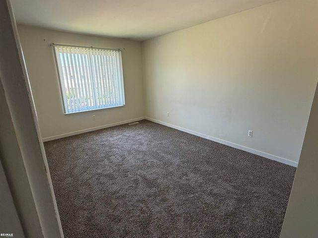 13900 Camelot Drive, Sterling Heights, MI 48312