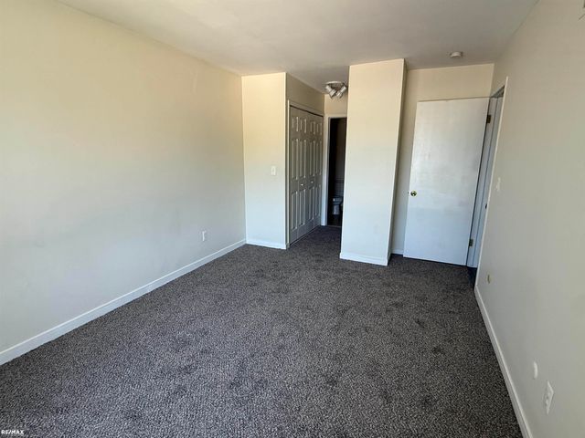 13900 Camelot Drive, Sterling Heights, MI 48312