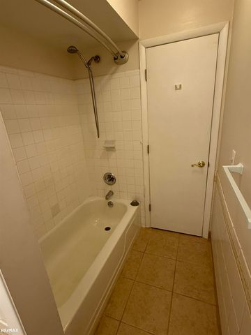 13900 Camelot Drive, Sterling Heights, MI 48312