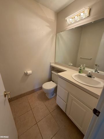 13900 Camelot Drive, Sterling Heights, MI 48312