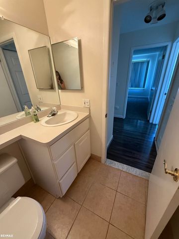 13900 Camelot Drive, Sterling Heights, MI 48312