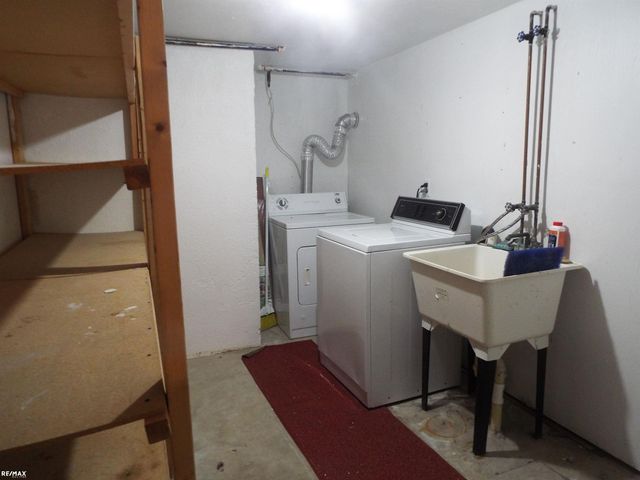 13900 Camelot Drive, Sterling Heights, MI 48312