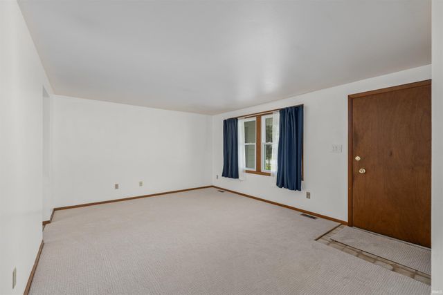 5110 Camelot Drive, Fort Wayne, IN 46815