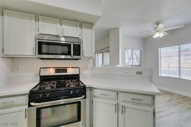 5525 West Flamingo Road 1028, Las Vegas, NV 89103