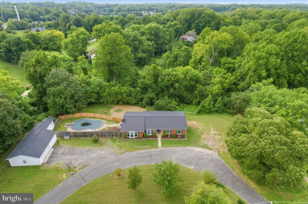 9430 SOLOMONS ISLAND RD, Owings, MD 20736