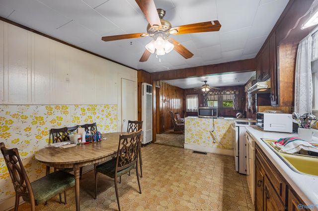 2909 6th Avenue Sw, Huntsville, AL 35805