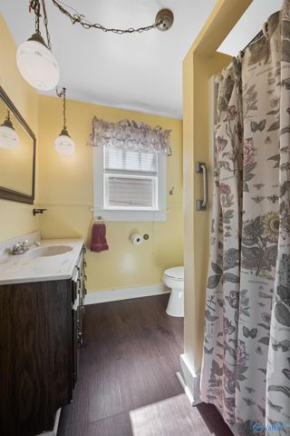 2909 6th Avenue Sw, Huntsville, AL 35805