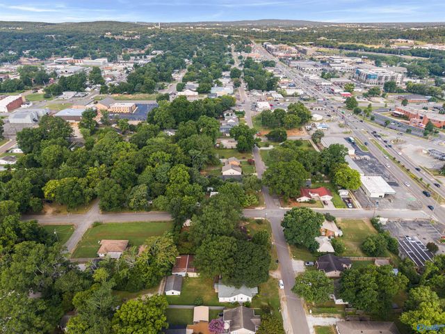 2909 6th Avenue Sw, Huntsville, AL 35805