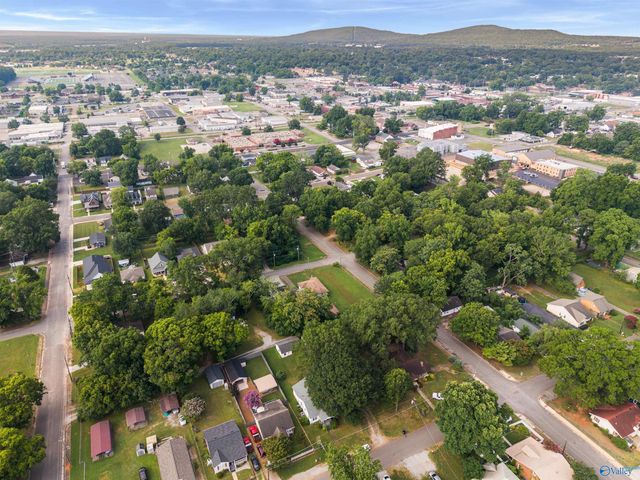 2909 6th Avenue Sw, Huntsville, AL 35805