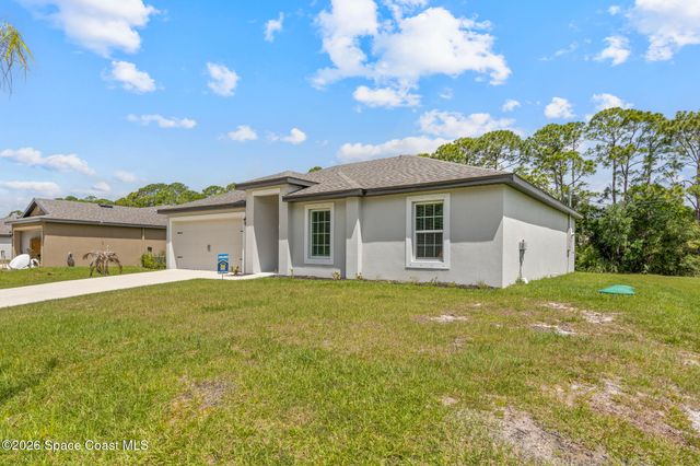 1131 Salina Street SE, Palm Bay, FL 32909