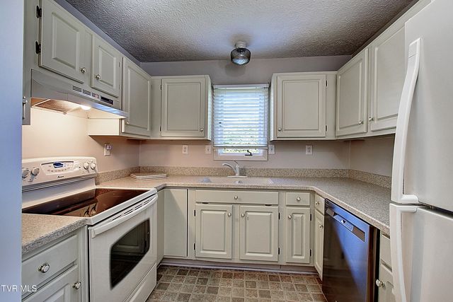 10 Crouch Court, Johnson City, TN 37615