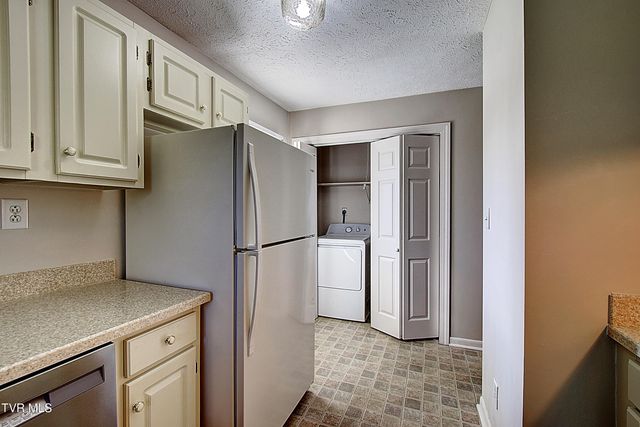 10 Crouch Court, Johnson City, TN 37615