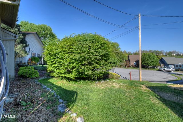 10 Crouch Court, Johnson City, TN 37615