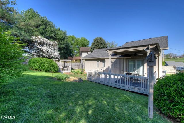 10 Crouch Court, Johnson City, TN 37615