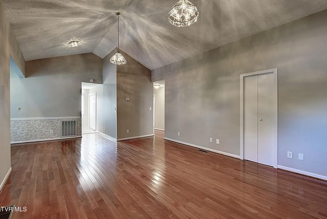 10 Crouch Court, Johnson City, TN 37615