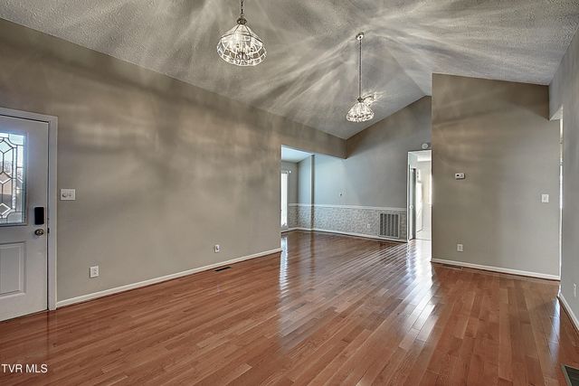 10 Crouch Court, Johnson City, TN 37615