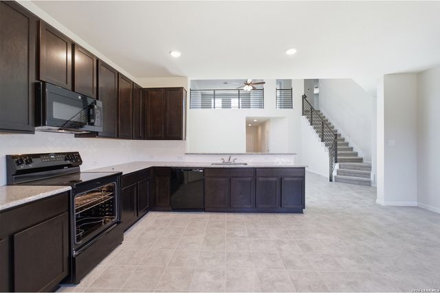 2850 Davis Trace, San Antonio, TX 78245